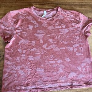 Lululemon Train To Be short sleeve shirt 12 Rose